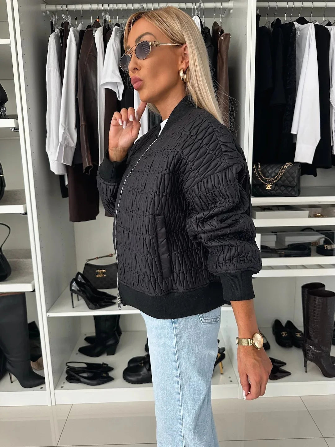 Johanne | Kvinders Stilfulde Vatteret Bomberjakke med Ribkant