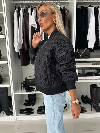 Johanne | Kvinders Stilfulde Vatteret Bomberjakke med Ribkant