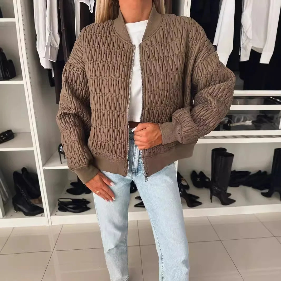 Johanne | Kvinders Stilfulde Vatteret Bomberjakke med Ribkant