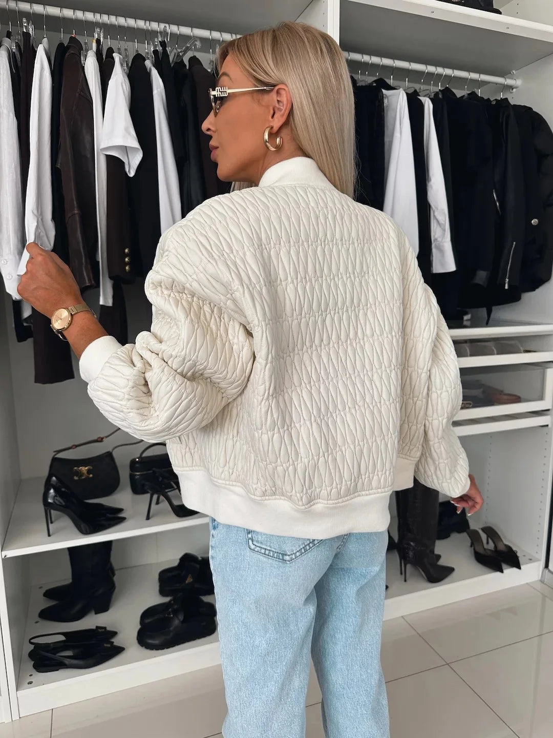 Johanne | Kvinders Stilfulde Vatteret Bomberjakke med Ribkant